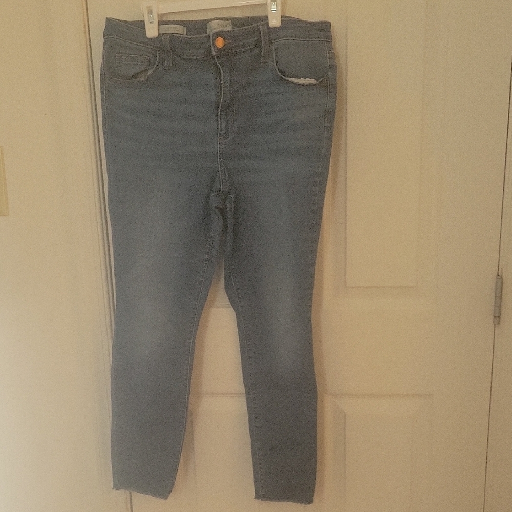 Universal Thread‎ Light Blue Ankle Jeans